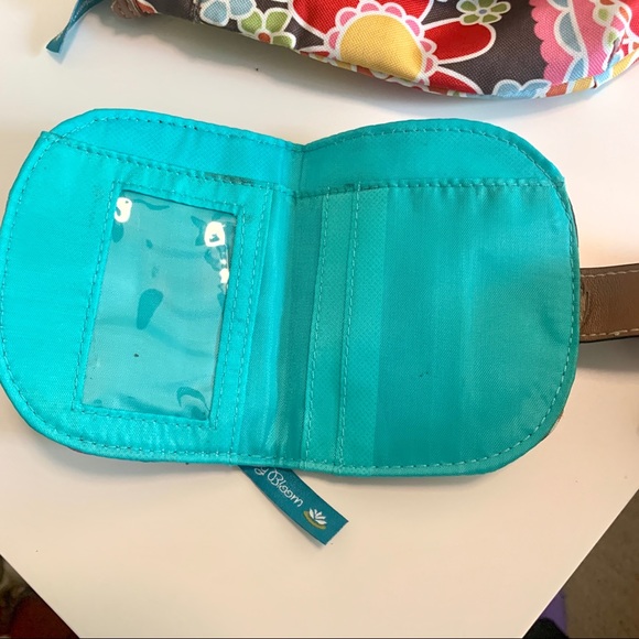 LILY BLOOM Bright Floral Crossbody Bag - Picture 15 of 15